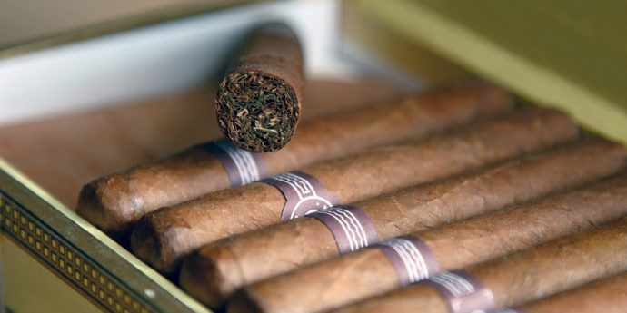 Tobacco_1200x600_0008_GettyImages-138213272